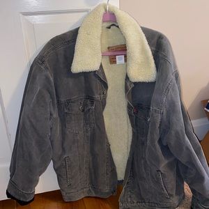 Levi’s oversized trucker jacket